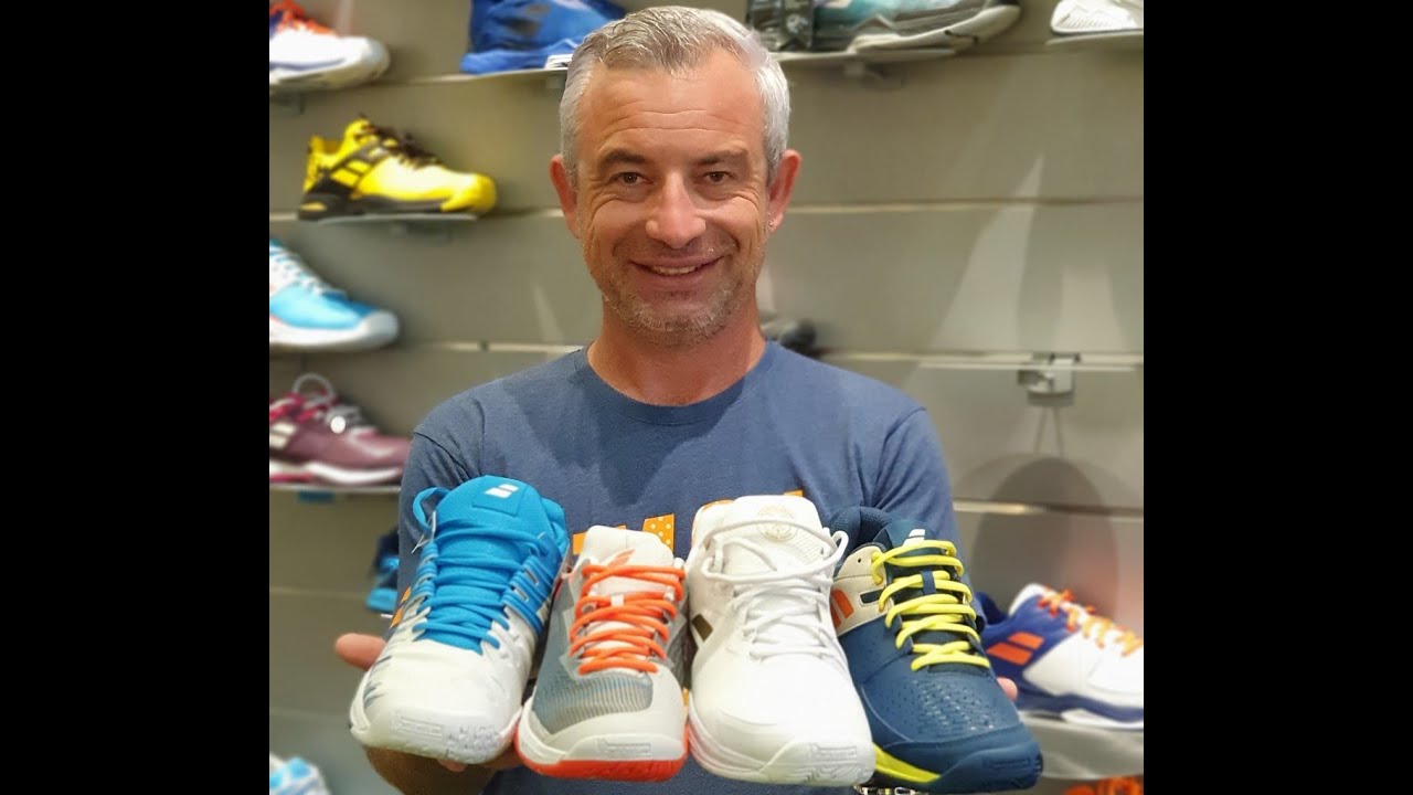 כיצד בוחרים נעלי טניס