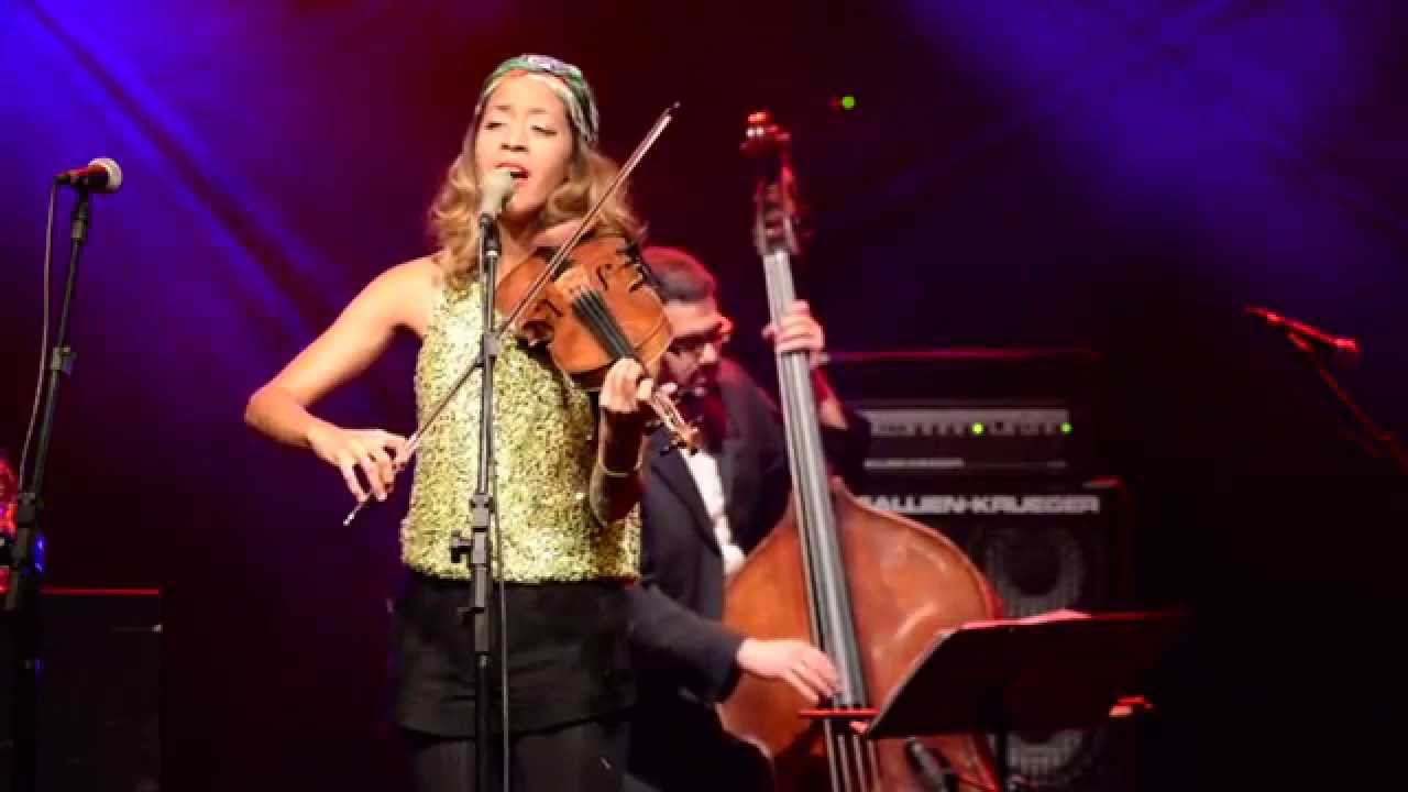 Yilian Ca&ntilde;izares, 