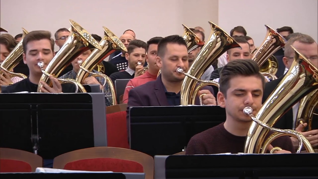 Fanfara Gloria Bujac-Cu Spini Ai Fost Încoronat