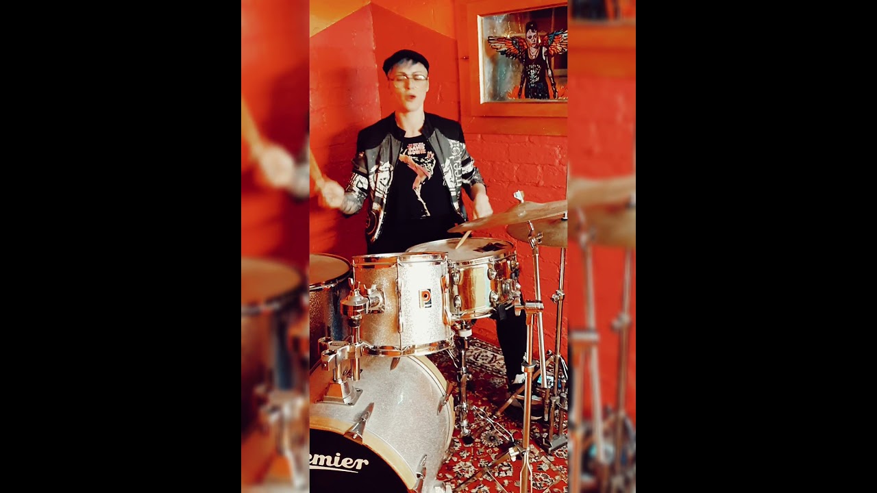 Ziggi Battles Drums Disco 2000 by Pulp