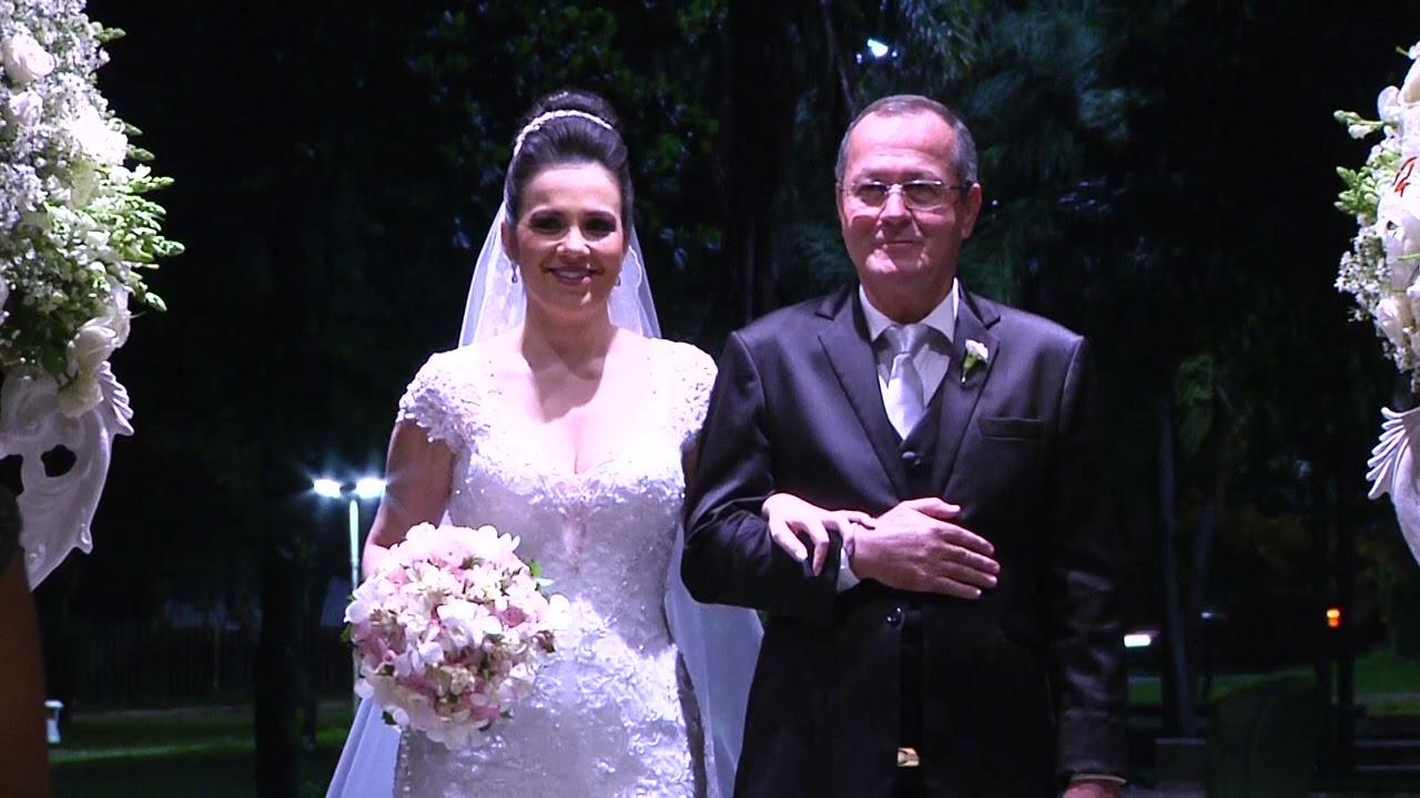 Entrada da noiva _ Camila  e Paulo 28 04 2018 PUC _ Mansão  Cristal