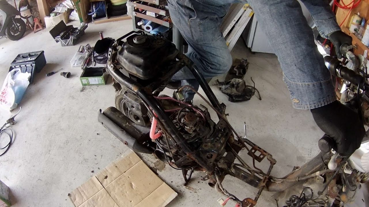 スペイシー100の整備#2  エンジン掛かるようにしよう！