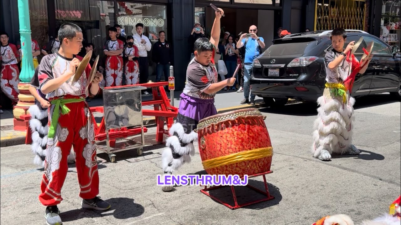 Lion Dance Drumming Performance in San Francisco Chinatown | Leung&rsquo;s White Crane 