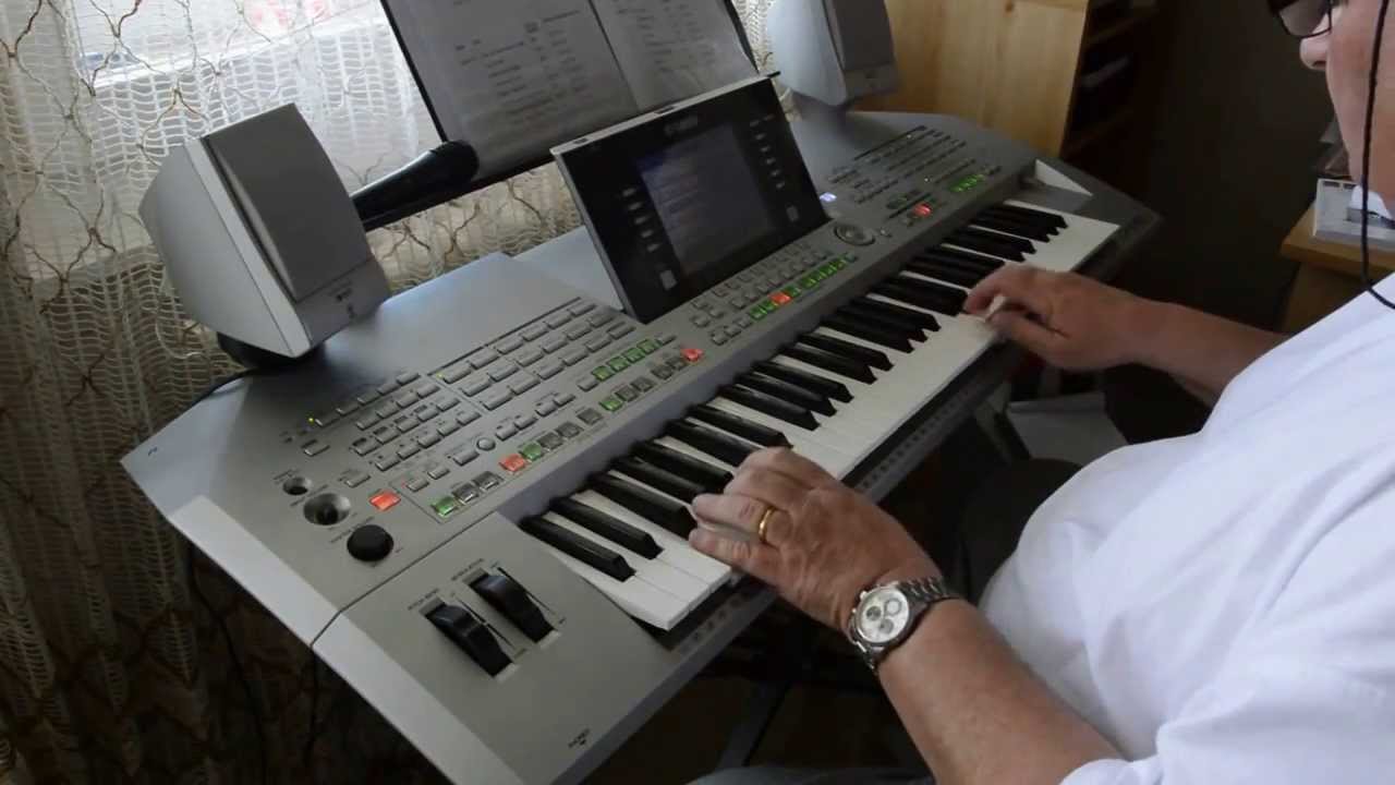 Sous les Ponts de Paris - Lucienne Delyle - Yamaha Tyros 2