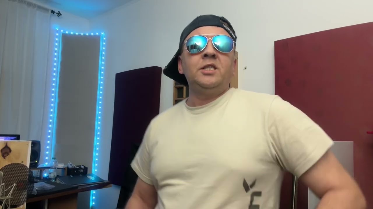 Šūpojas viņai gurni - Raitis Sola