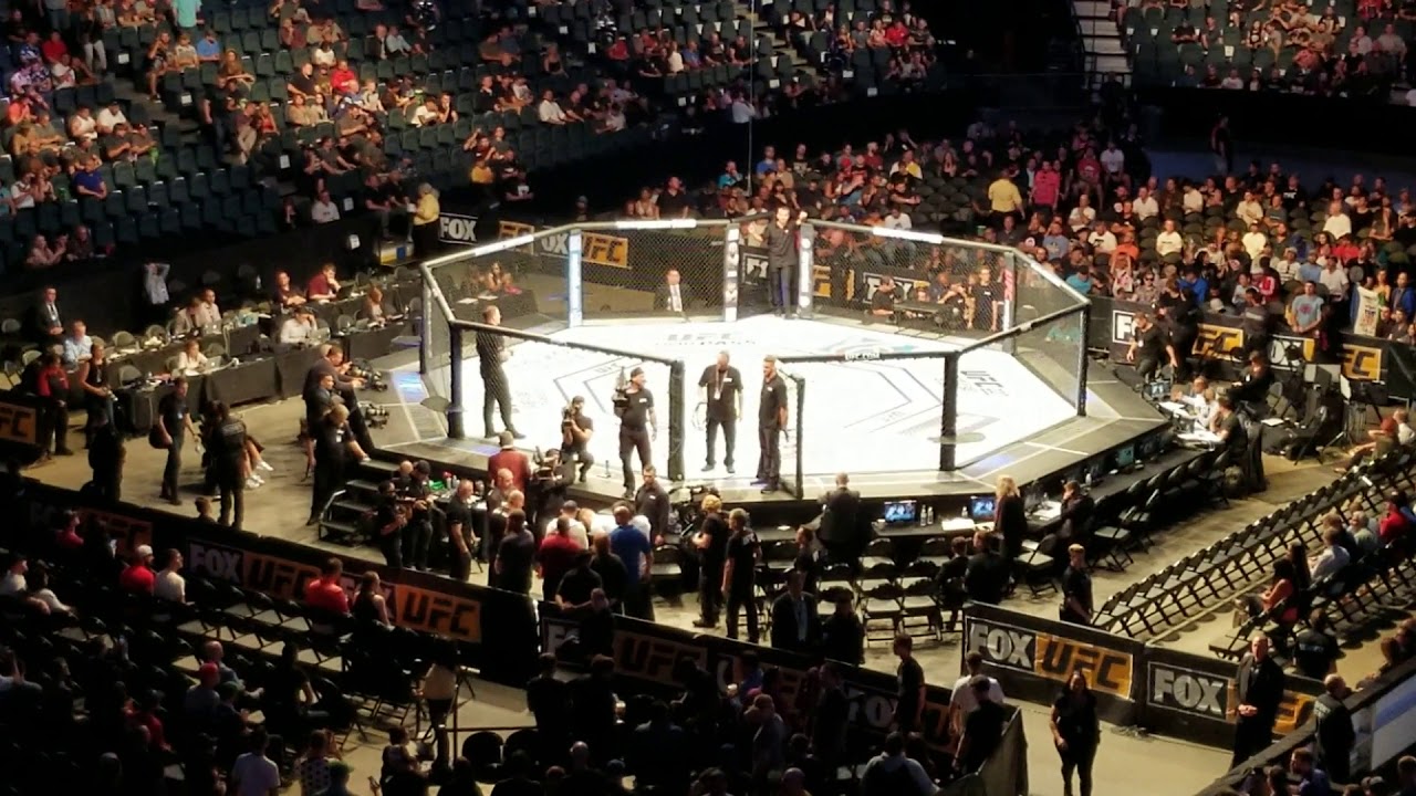 Ion Cutelaba walkout at UFC on Fox in Calgary, Alberta 2018