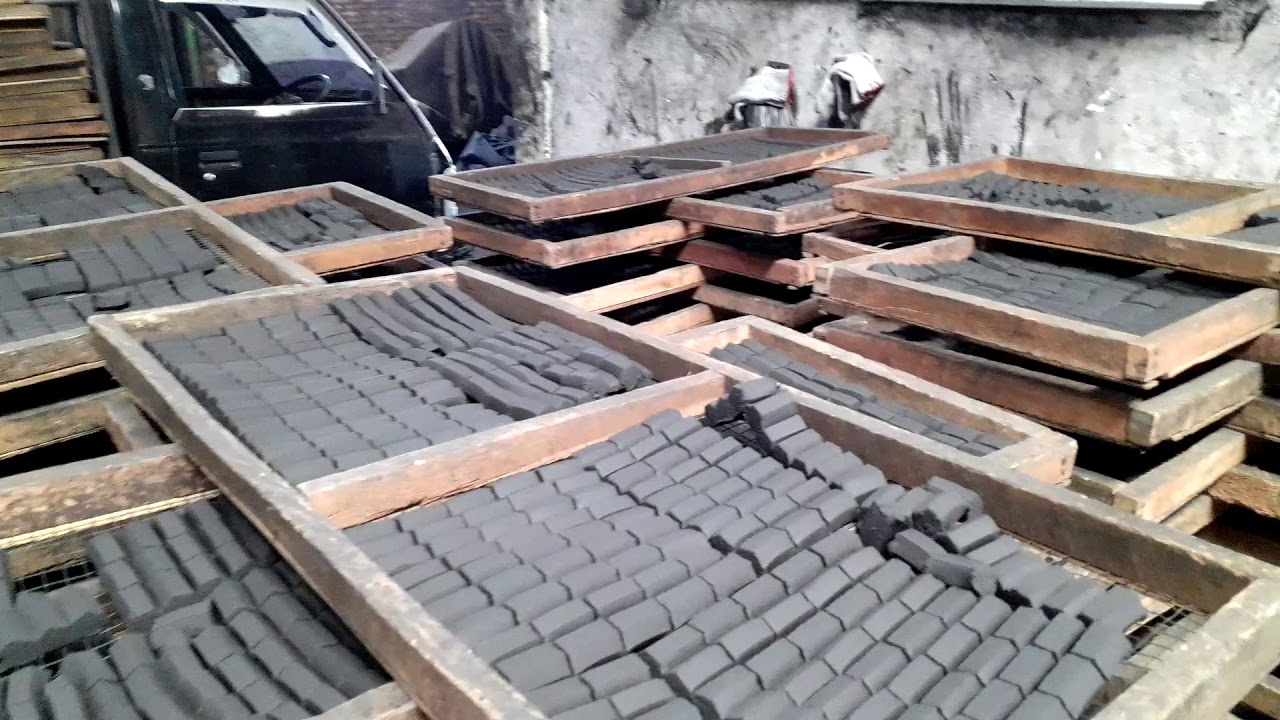 Pabrik arang briket batok kelapa -info: harga jual arang briket tempurung kelapa WA +62818736837