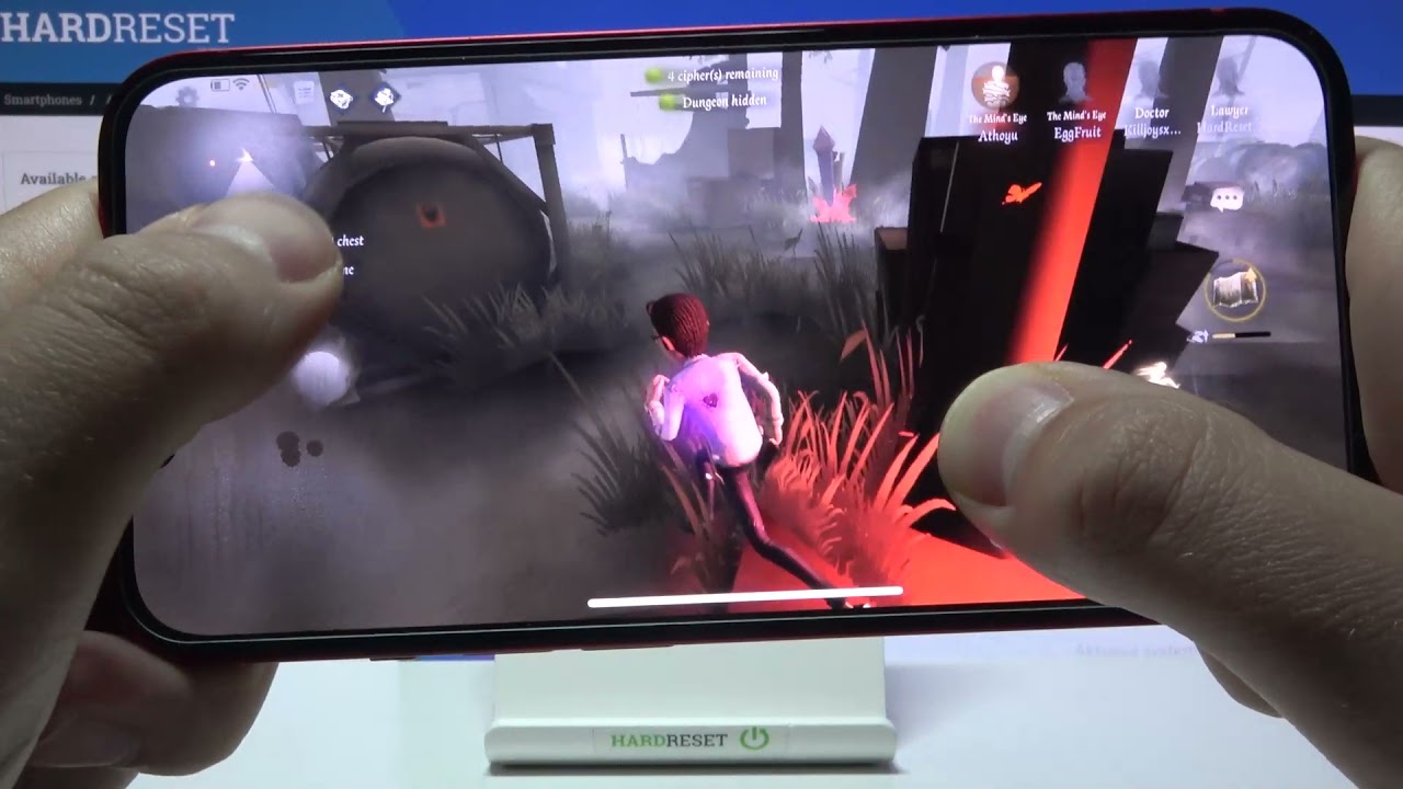 iPhone 13 - Identity V | Horror Game Review