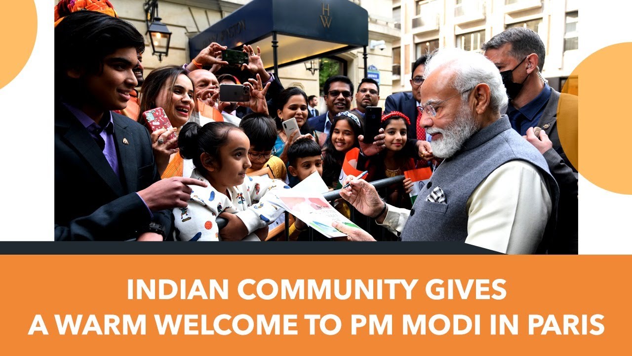 Indian community gives a warm welcome to PM Modi in Paris | PMO