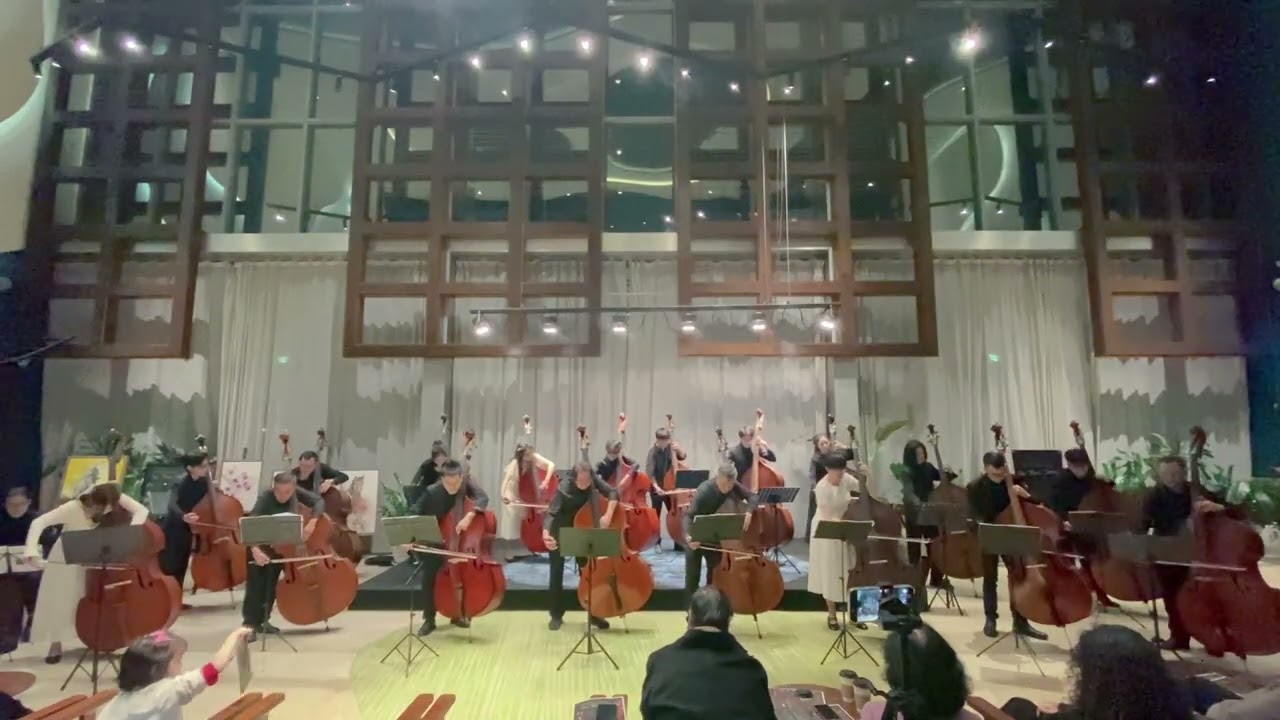 Pomp and Circumstance - EDWARD ELGAR