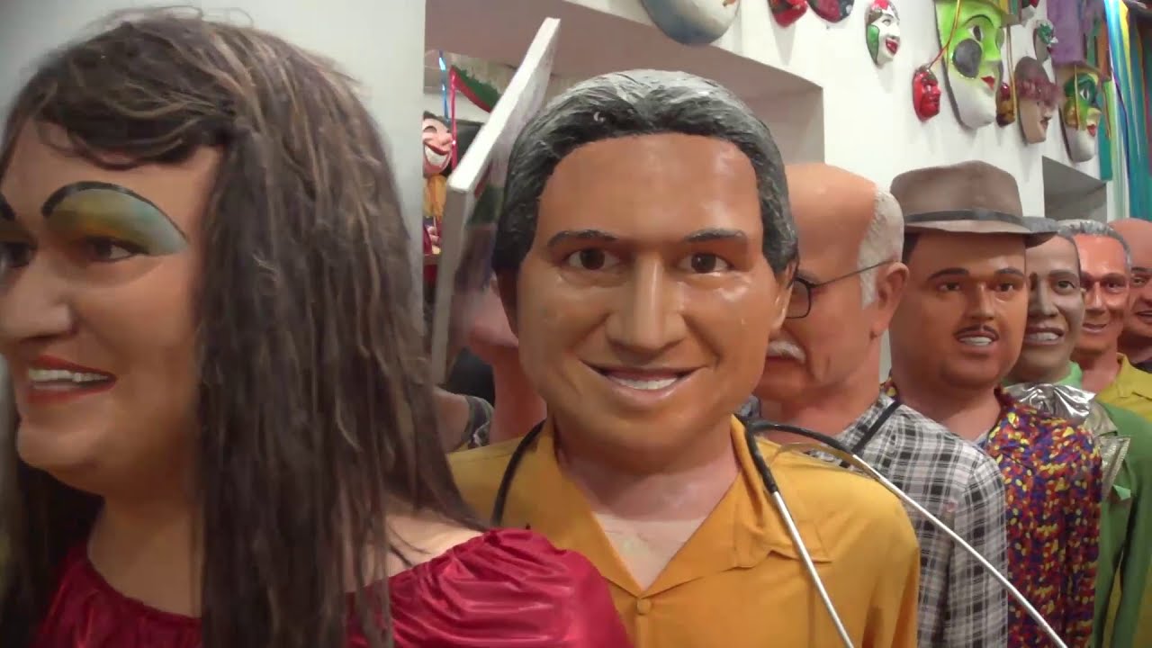 Conheça a história dos bonecos gigantes de Olinda