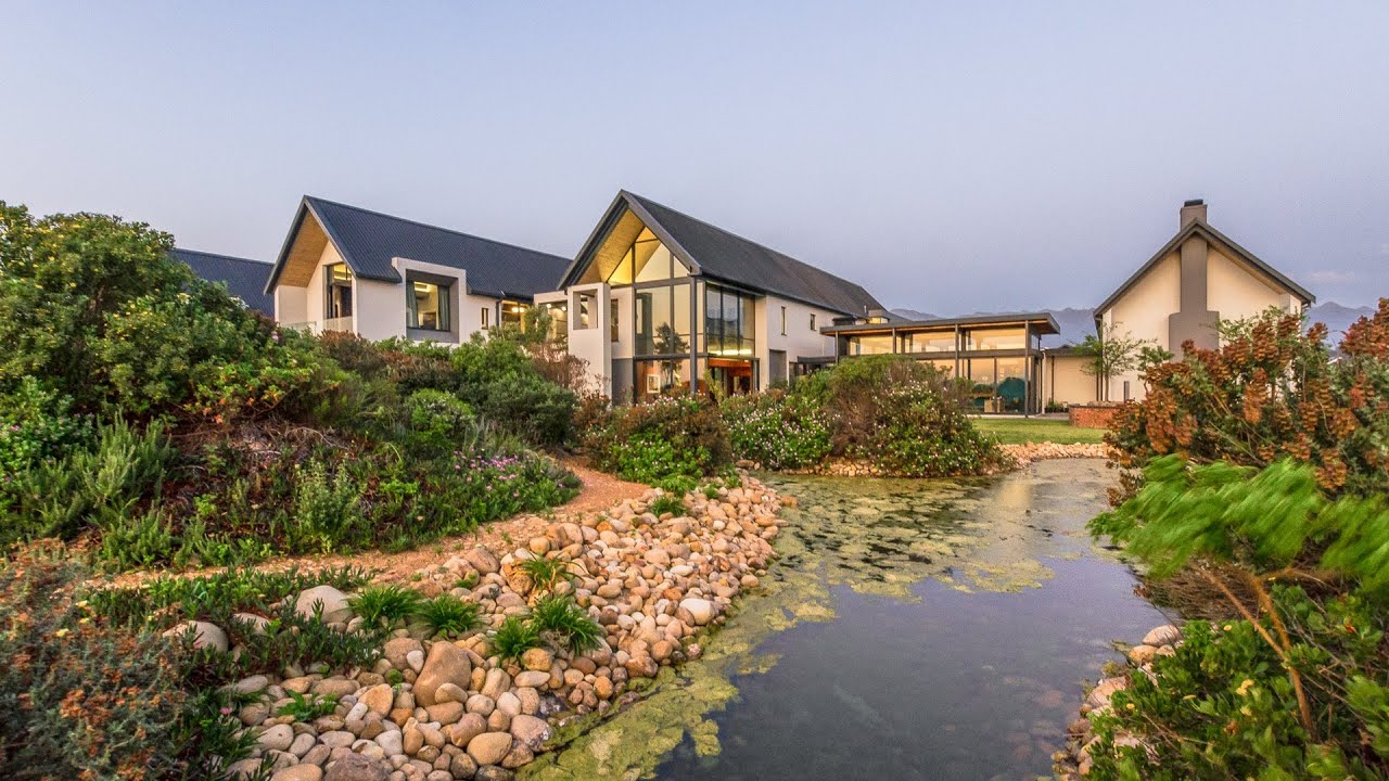 12 Bedroom For Sale | Val de Vie
