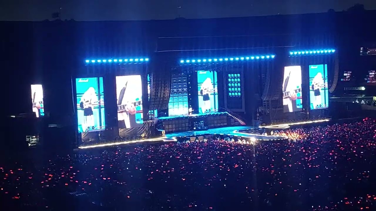 2026-02-28 7 - AC/DC - Angus's extended solo @ Let There Be Rock - Estádio MorumBIS, São Paulo, SP