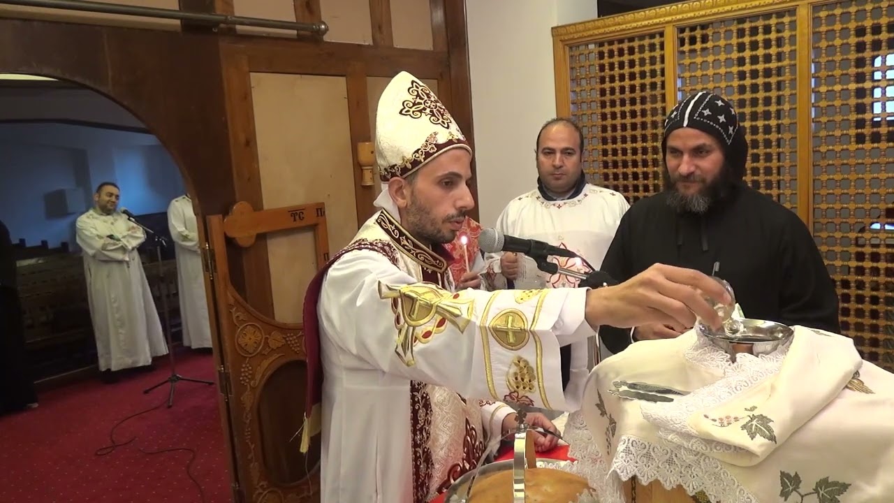 قداس استلام الذبيحه بدير  العذراء البراموس بوادي النطرون- ابونا فيلوباتير
