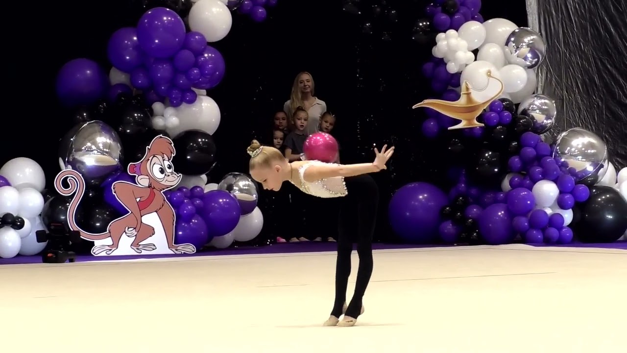 Сулима Вікторія 2017 обруч