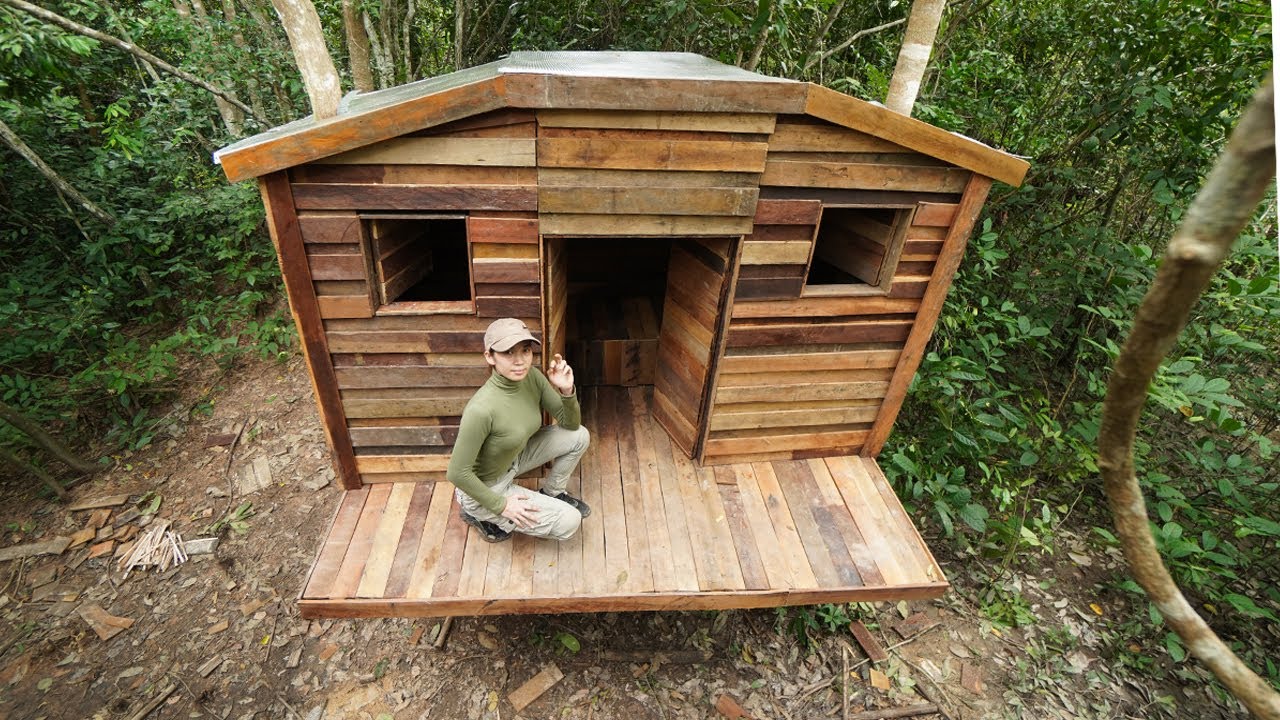 Building Complete Survival Bushcraft Shelter On Tree , Start To Finish