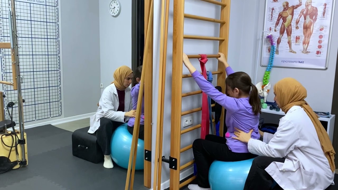 İzmir’de Çocuklarda Skolyoz Tedavisi | 3 Boyutlu Egzersiz (Schroth & SEAS)