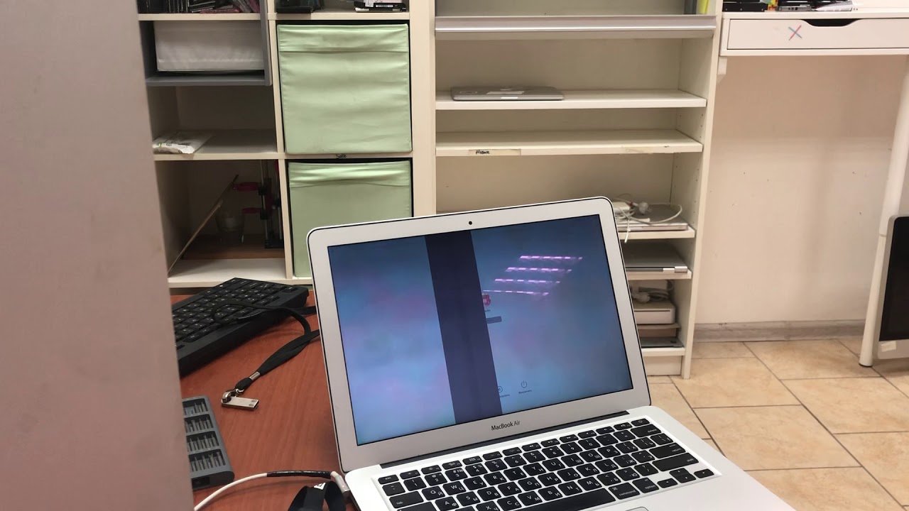 Интро: убираем вертикальные полосы на дисплее MacBook Air