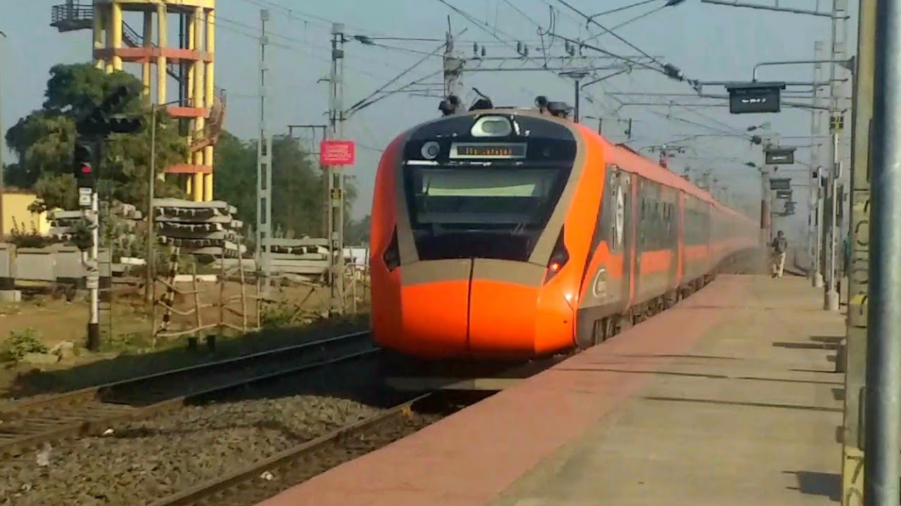 🤗New Jalpaiguri Vande Bharat Express Blasting Sainthia Jn. | Indian Railways | 