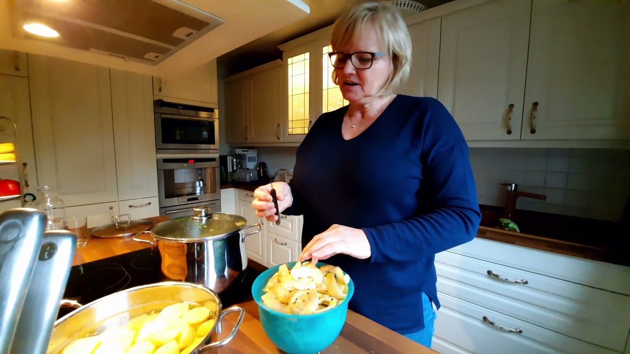Rübstiel mit Bratwurst // Oma Wallis Ideen