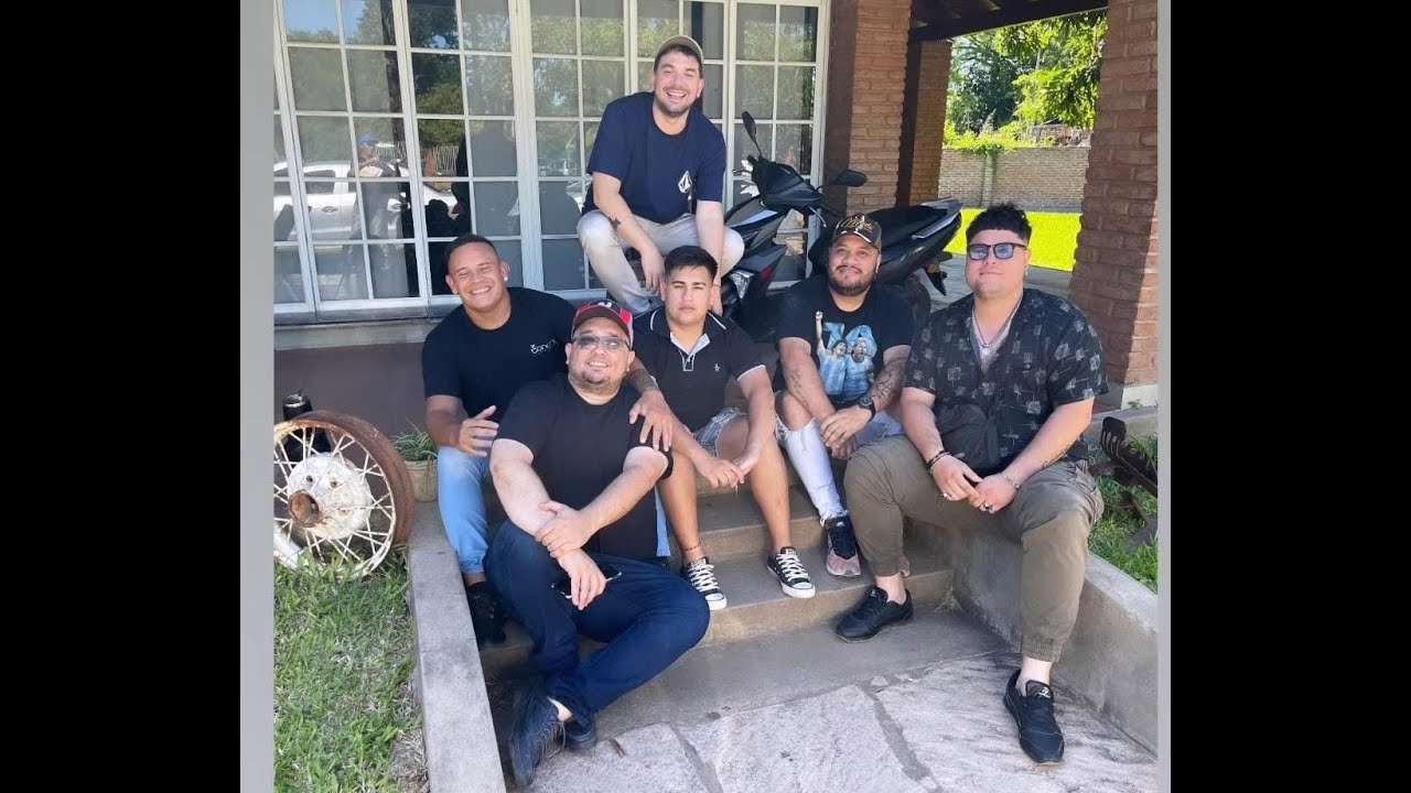 TONCHY Y LA BANDA DEL GALLO EN VIVO