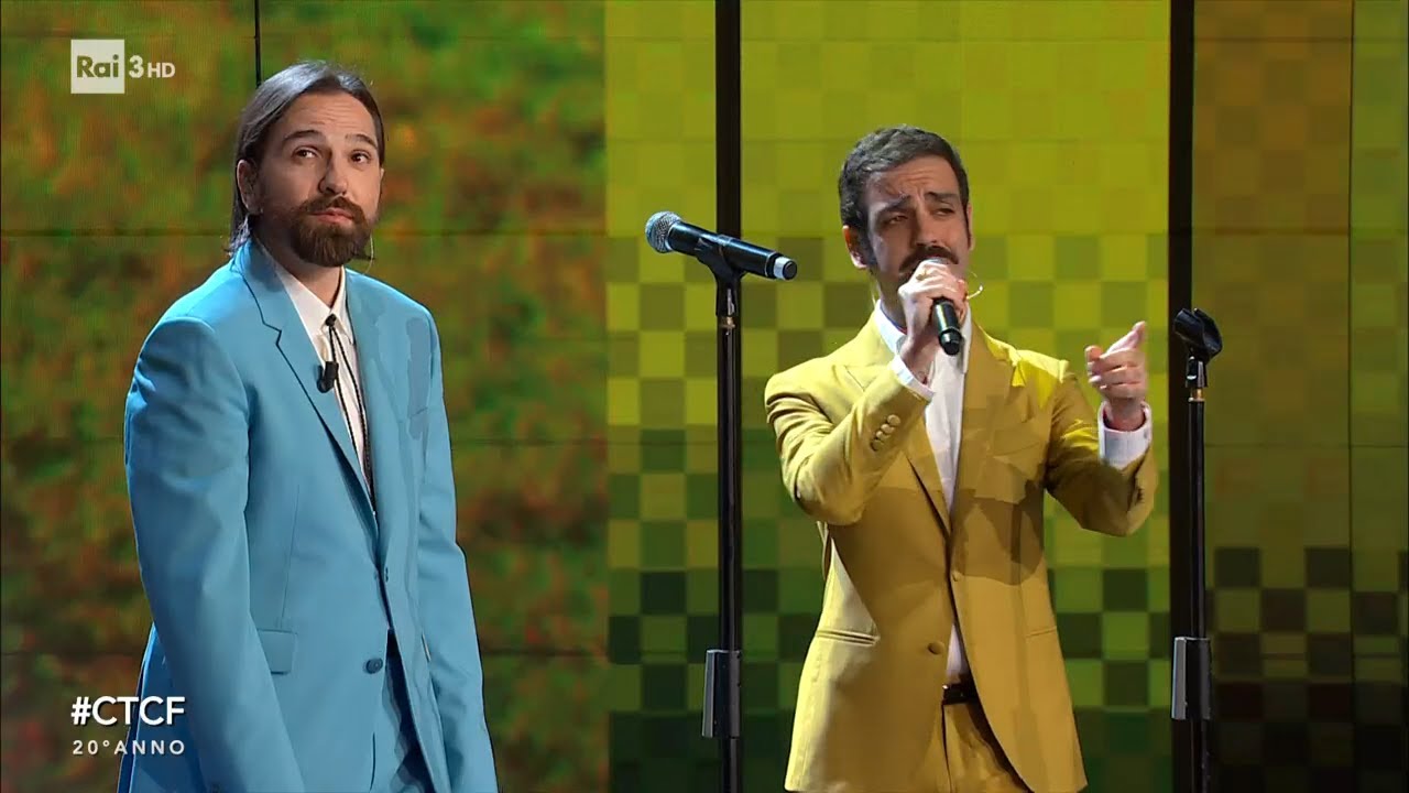 Colapesce e Dimartino cantano 