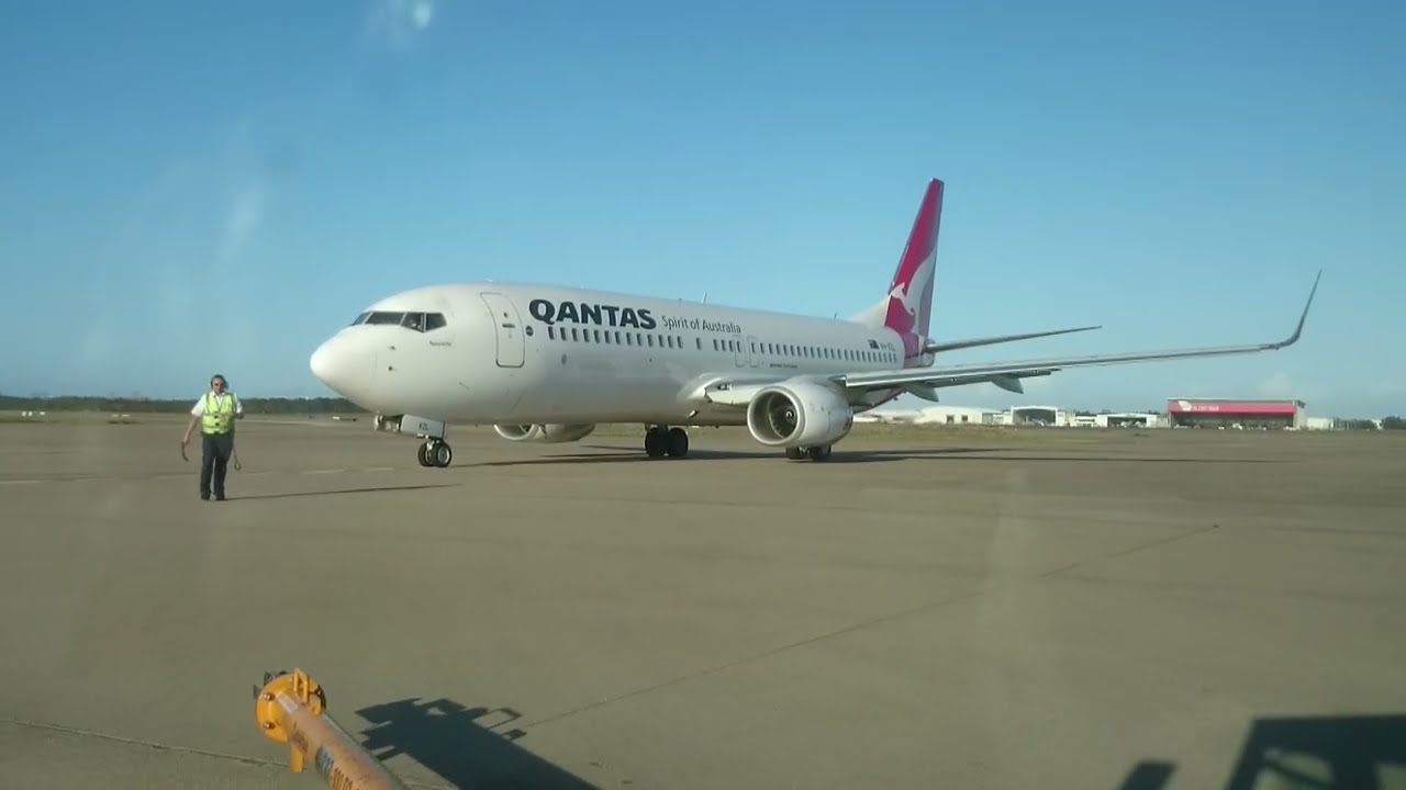 Planespotting#brisbane International Airport#pushback B738 VH-VZL gate 25#departures