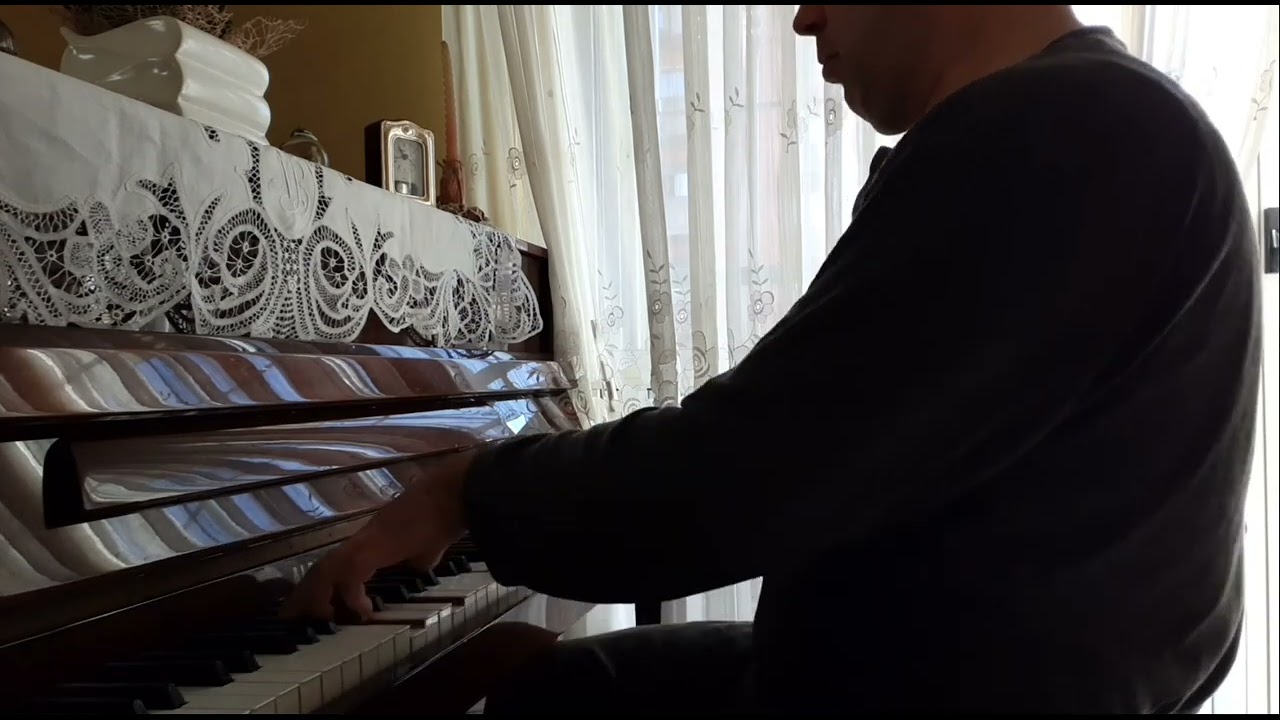 Pianista - Barista Suona: 