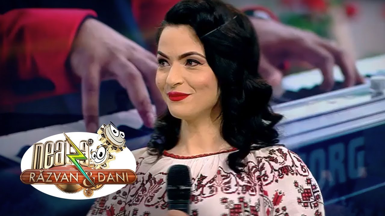 Raluca Burcea, sora mai mare a lui Theo Rose, este solista formației Dodo band
