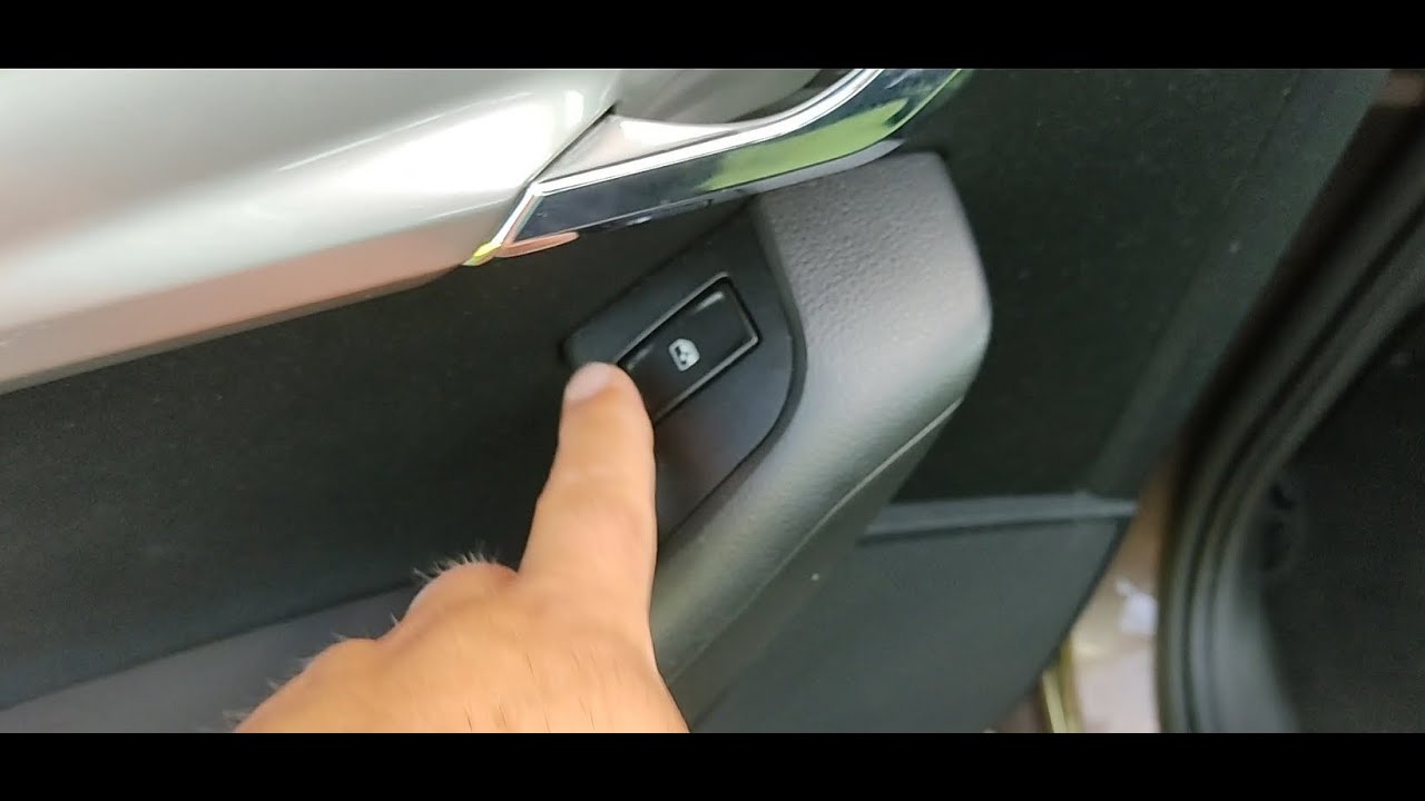 ŠKODA OCTAVIA III SKRYTÁ FUNKCE STAHOVÁNÍ OKEN A NA CO VLASTNĚ JE