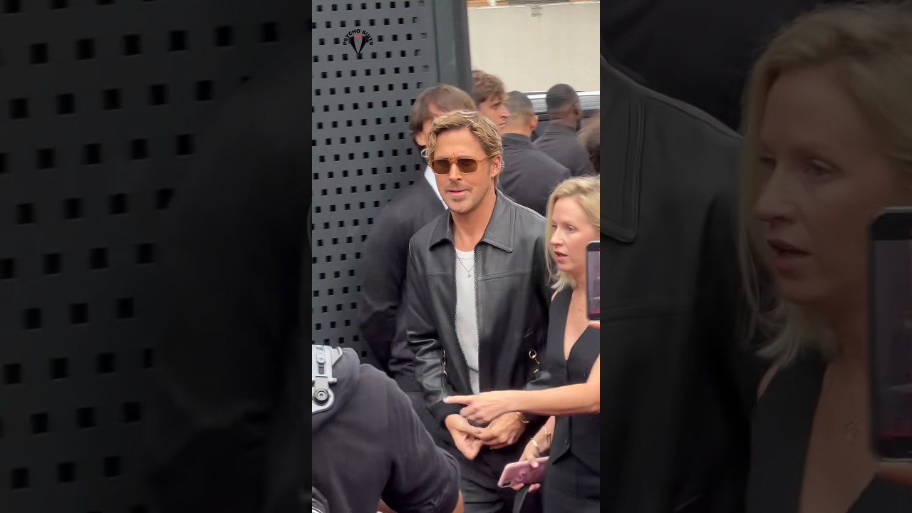 Ryan Gosling Spotted Walking Alone #ryangosling