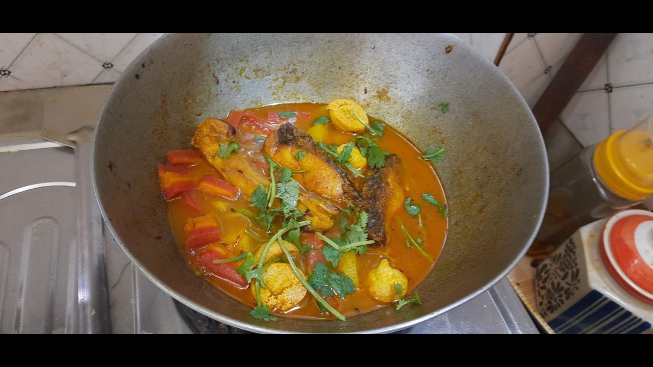Ajke banalam Baban er favourite Katla macher jhol!Songe Karone Okarone#viralvideo #minivlog