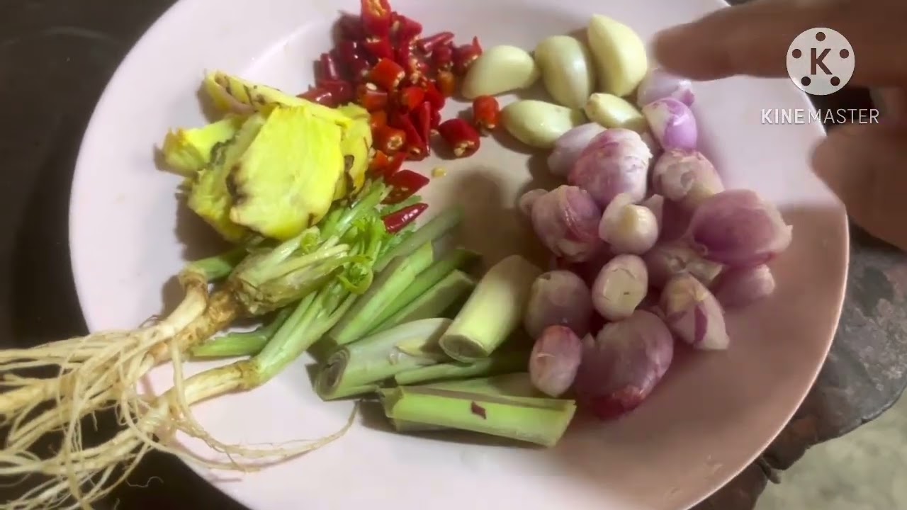 ต้มส้มขาหมูรสจัดแซ่บมากครับ @ คนหลังเขา channel 