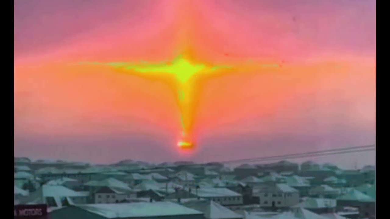 Signs Are Multiplying In Russia: A SILOHETTE of Christ Crucified Seen in a Cross of Fire! Jan, 2022!