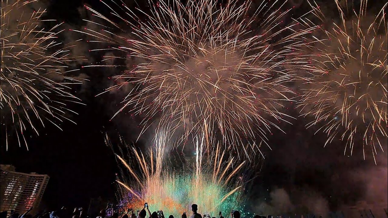2025 New Year Fireworks at ICONSIAM งานเคาท์ดาวน์ ปี 2025 ที่ไอคอนสยาม