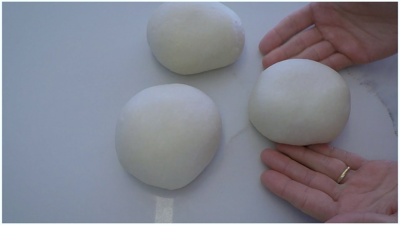 Neapolitan Pizza Dough (65% Hydration) - Shaping , Impasto Pizza Napoletana (65% Idro) - Staglio