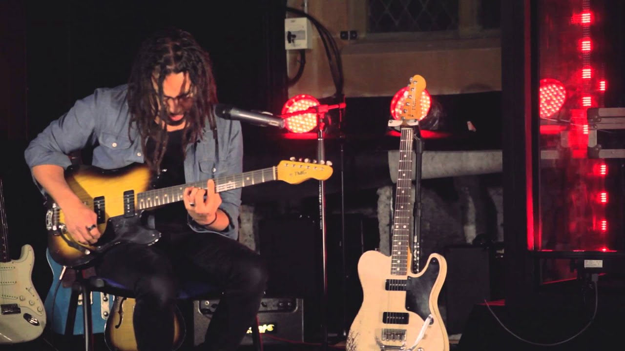 Nigel Hendroff New TMG signature Scarlett guitar