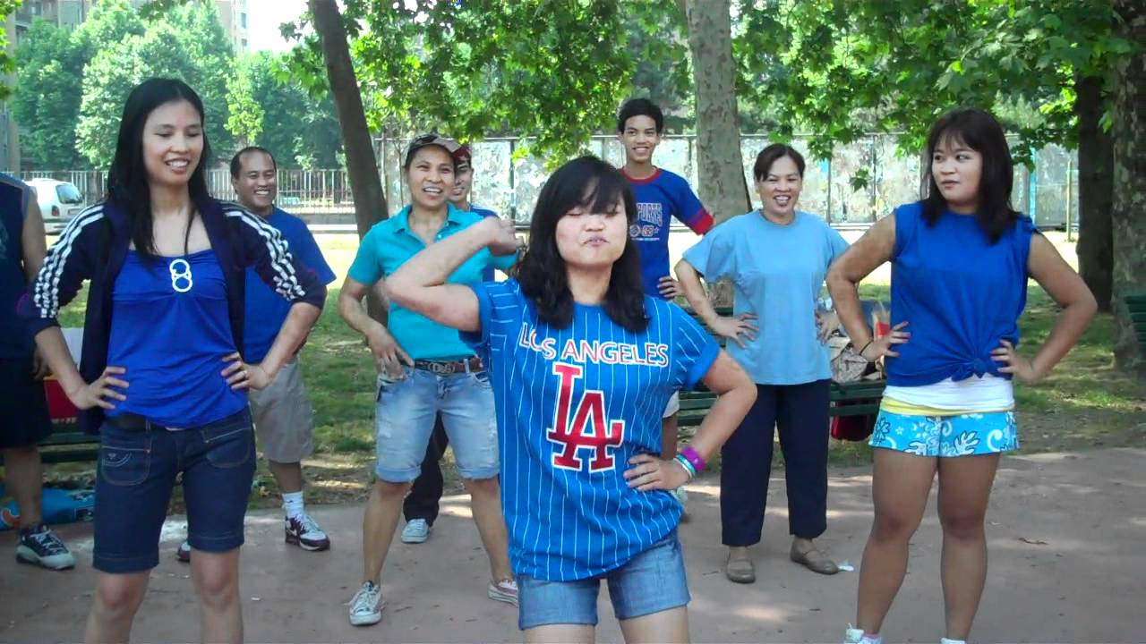 Cheering BLUE Team (Sportsfest May 2011)