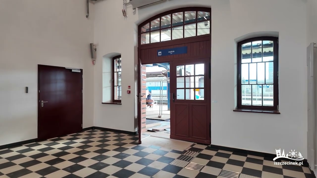 SZCZECINEK Wyremontowany budynek dworca PKP