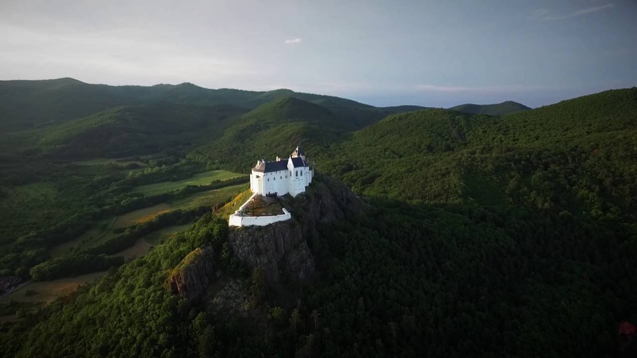 F&uuml;z&eacute;r - A reg&eacute;lő v&aacute;r (Előzetes) │ F&uuml;z&eacute;r - The fabled castle (Trailer)