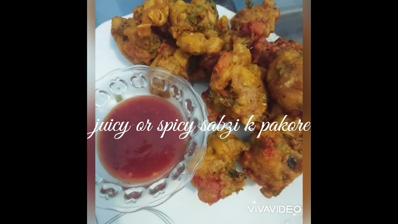 Karachi ki barish m Garma Garam Pakore.
