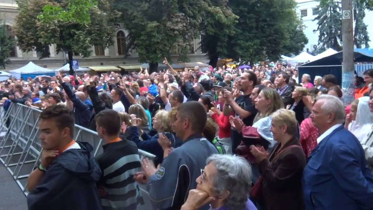 7. kolozsvari magyar napok  es vincze lilla  - legyetek jok....