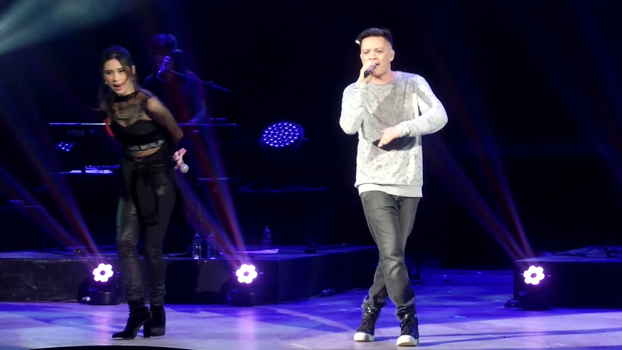 BAMBOO AND LALA  Shape of You ( The Oven with a Twist of Christmas 120717)