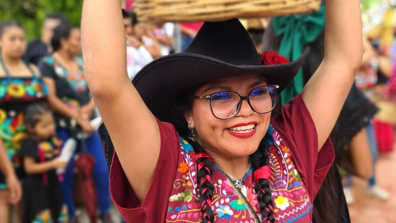 Santa Marta Chichihualtepec,, Oaxaca, Mexico. El Convite 2024.