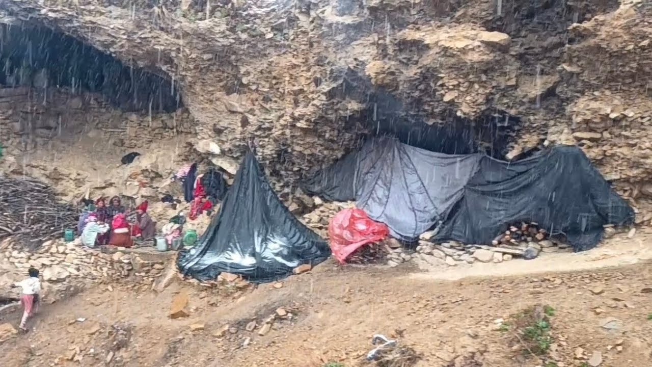 Best Life in A Himalayan Village During The Snowfall | Most Relaxing | Village Documentary Video