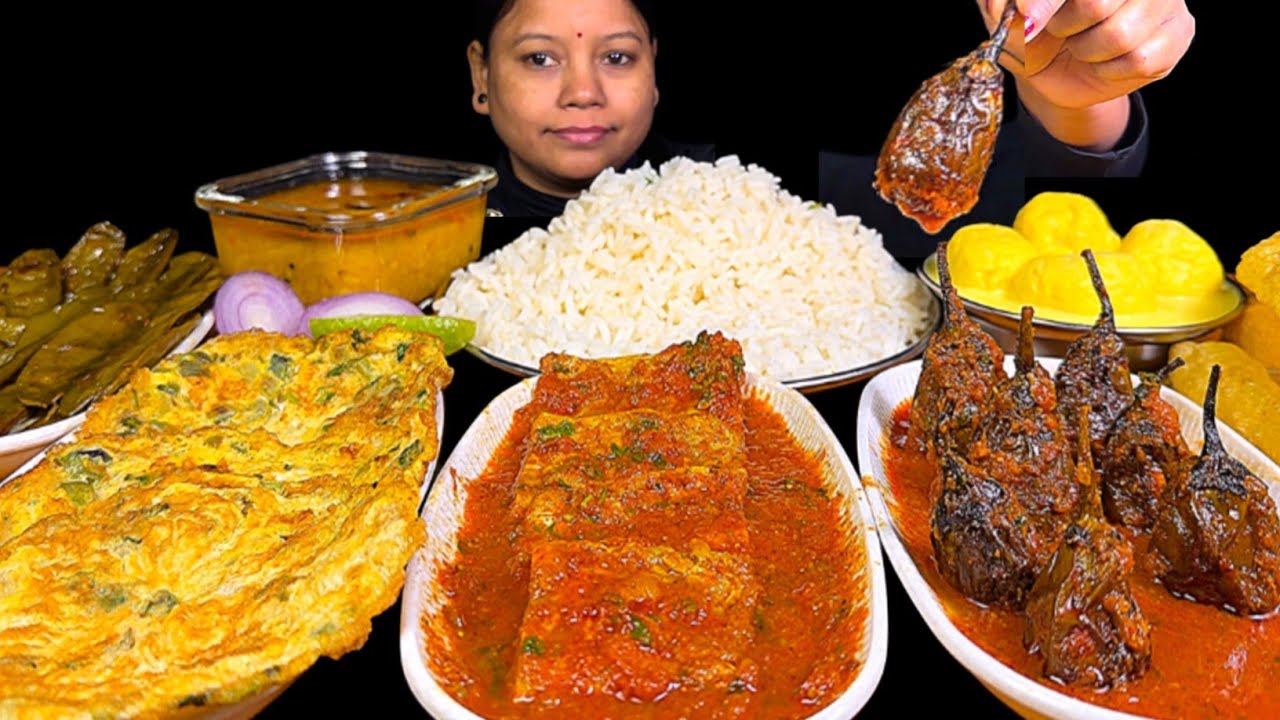 EATING EGG OMELETTE CURRY, BAIGAN CURRY, DAL CHAWAL, RASMALAI & PAPAD | EATING SHOW | ASMR MUKBANG