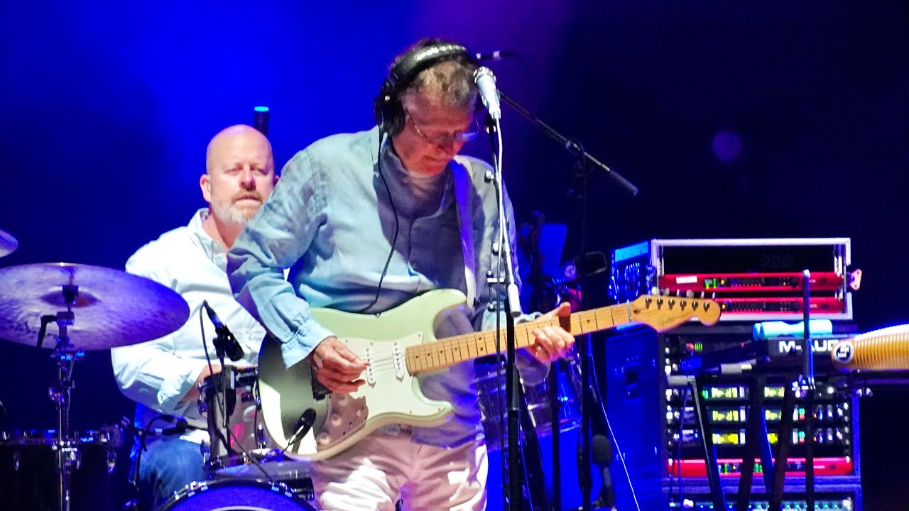 Dear Mr. Fantasy (Traffic) Steve Winwood 9/12/2025 live at HHC Amphitheater, Bridgeport, CT