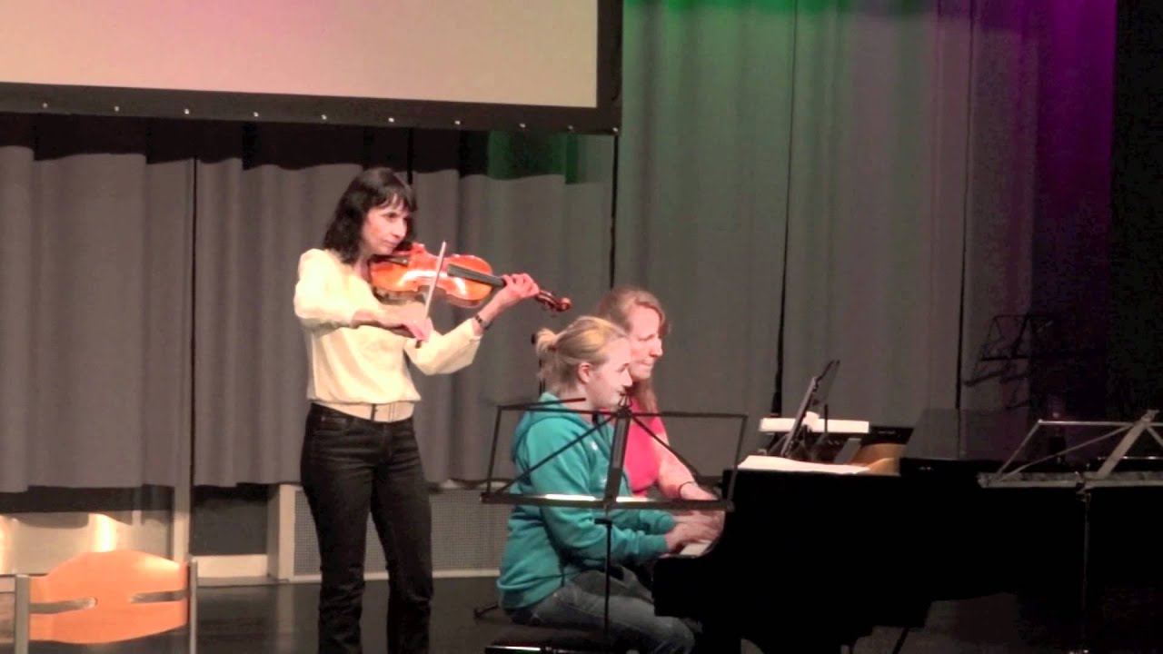 Musiksk&uacute;lakonsert 2012 Felagssangur