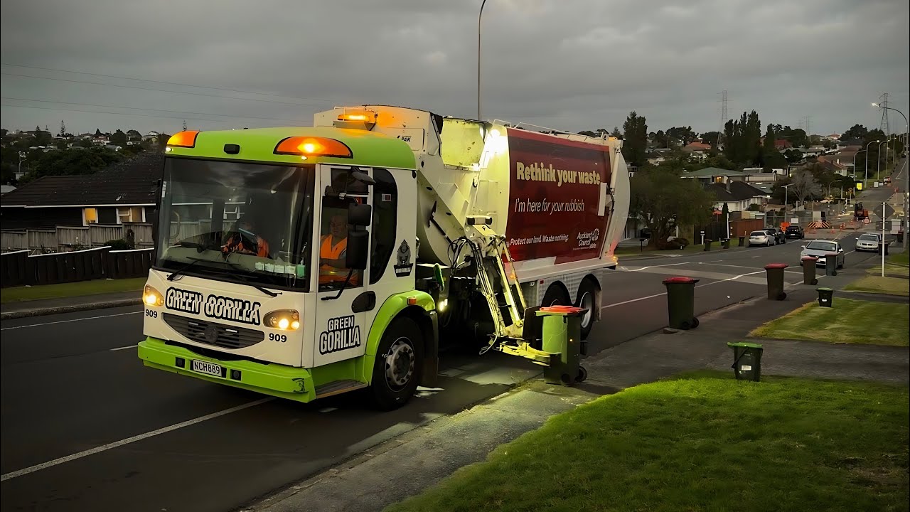 Cloudy Auckland Garbage Collection 909
