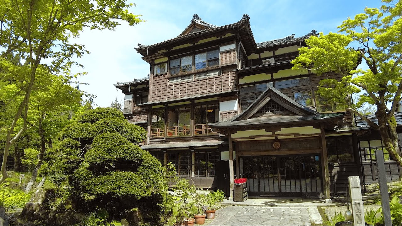 Проживание в японском Onsen Ryokan с красивым садом | Ниигата | Влог